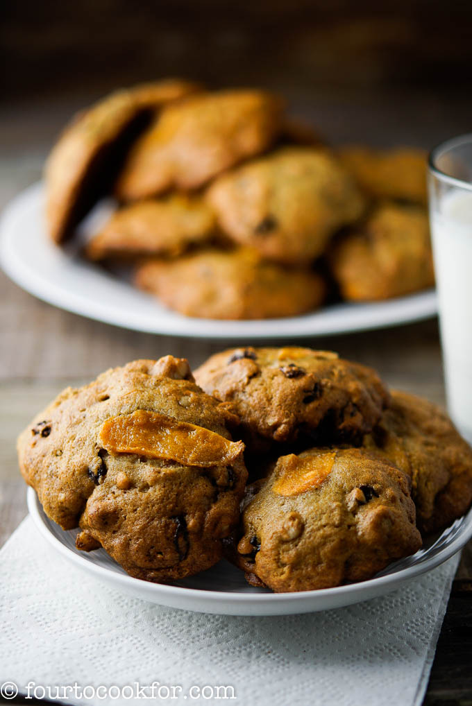 https://www.fourtocookfor.com/wp-content/uploads/2017/01/persimmon-cookies-4.jpg